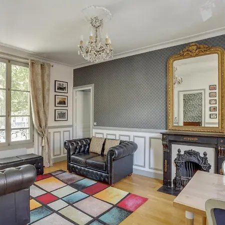 Aux Loges De L'orangerie Apartment